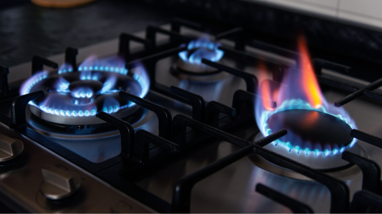 5 erros que você comete tentando economizar gás no fogão